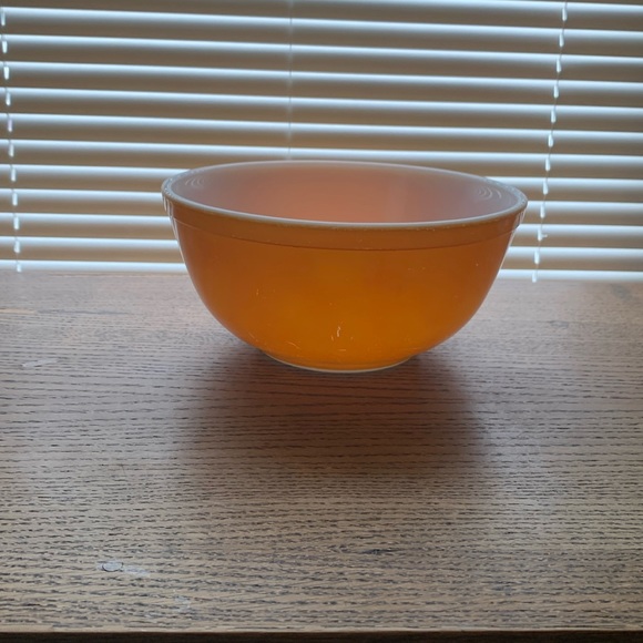403 Orange Pyrex Bowl - Picture 1 of 5